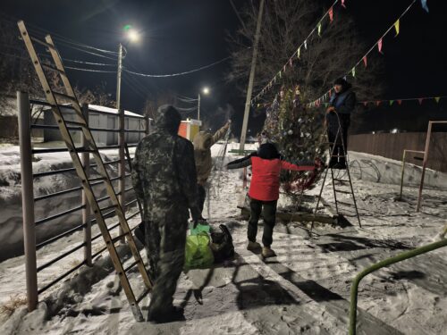 Украшение детской площадки.